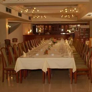 Donco Hotel
